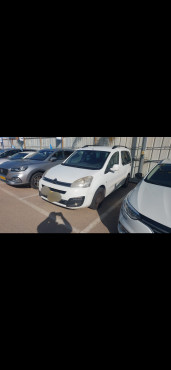 סיטרואן ברלינגו 2018 במחיר 28,900 ש״ח - תמונה 3 סיטרואן ברלינגו 2018 במחיר 28,900 ש״ח - תמונה 3