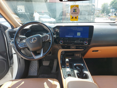 לקסוס LEXUS NX350H 2023 במחיר 183,685 ש״ח - תמונה 2