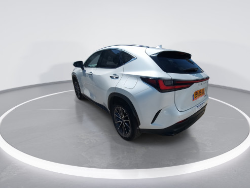 לקסוס LEXUS NX350H 2023 במחיר 183,685 ש״ח - תמונה 7