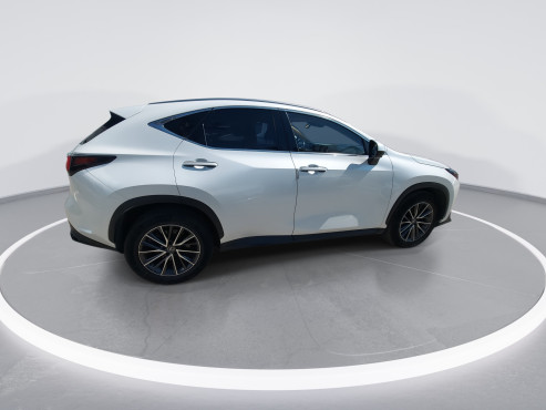 לקסוס LEXUS NX350H 2023 במחיר 183,685 ש״ח - תמונה 10