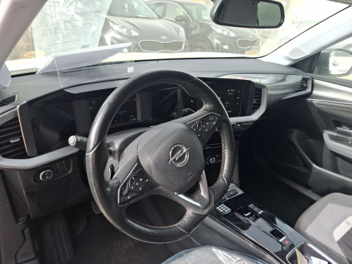 אופל מוקה 2023 במחיר 79,850 ש״ח - תמונה 2