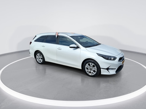 קיה סיד 2023 במחיר 82,170 ש״ח - תמונה 3 קיה סיד 2023 במחיר 82,170 ש״ח - תמונה 3