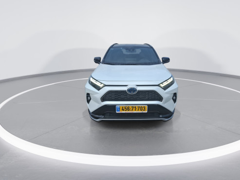 טויוטה RAV 4 PLUG IN 2023 במחיר 192,000 ש״ח - תמונה 4