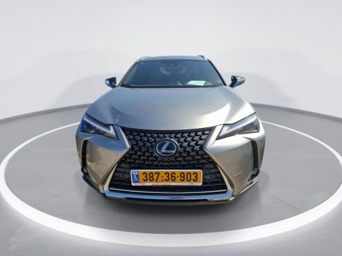 לקסוס UX 2023 במחיר 138,413 ש״ח - תמונה 4