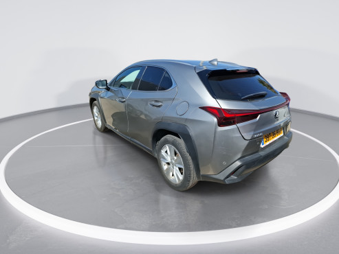 לקסוס UX 2023 במחיר 138,413 ש״ח - תמונה 7