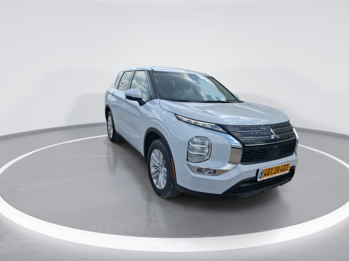 מיצובישי אאוטלנדר 2023 במחיר 126,150 ש״ח - תמונה 3 מיצובישי אאוטלנדר 2023 במחיר 126,150 ש״ח - תמונה 3