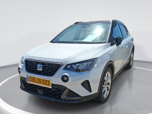 סיאט ארונה 2023 במחיר 82,398 ש״ח - תמונה 1