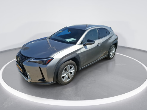 לקסוס UX 2023 במחיר 153,925 ש״ח - תמונה 6