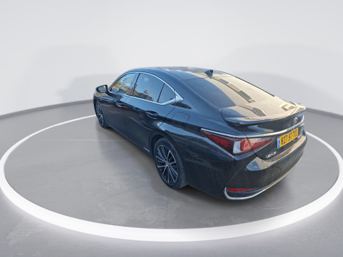 לקסוס ES 2022 במחיר 180,648 ש״ח - תמונה 6 לקסוס ES 2022 במחיר 180,648 ש״ח - תמונה 6