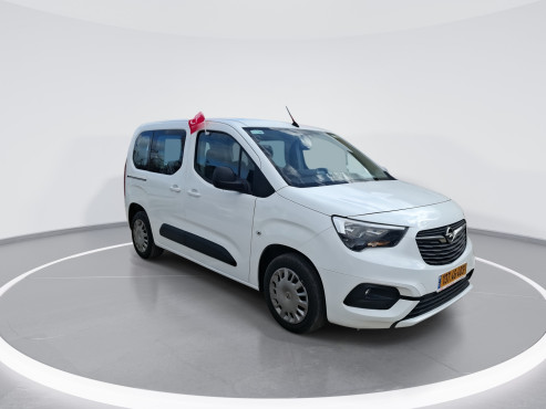 אופל COMBO 2022 במחיר 68,796 ש״ח - תמונה 3 אופל COMBO 2022 במחיר 68,796 ש״ח - תמונה 3