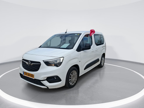 אופל COMBO 2022 במחיר 68,796 ש״ח - תמונה 5 אופל COMBO 2022 במחיר 68,796 ש״ח - תמונה 5