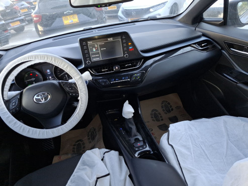 טויוטה C-HR 2022 במחיר 104,135 ש״ח - תמונה 2 טויוטה C-HR 2022 במחיר 104,135 ש״ח - תמונה 2
