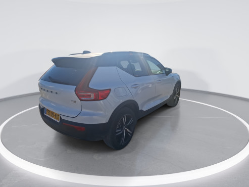 וולבו XC40 T3 2022 במחיר 119,556 ש״ח - תמונה 9