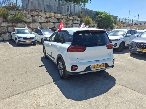 קיה נירו 2023 במחיר 92,125 ש״ח - תמונה 3 קיה נירו 2023 במחיר 92,125 ש״ח - תמונה 3