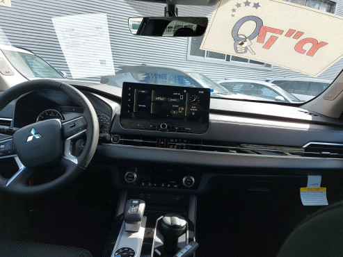 מיצובישי אאוטלנדר 2026 במחיר 189,554 ש״ח - תמונה 2