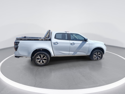 איסוזו D-MAX 2023 במחיר 218,160 ש״ח - תמונה 10 איסוזו D-MAX 2023 במחיר 218,160 ש״ח - תמונה 10