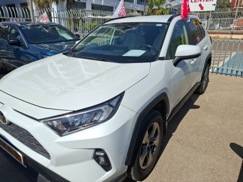 טויוטה RAV 4 2023 במחיר 121,520 ש״ח - תמונה 4 טויוטה RAV 4 2023 במחיר 121,520 ש״ח - תמונה 4