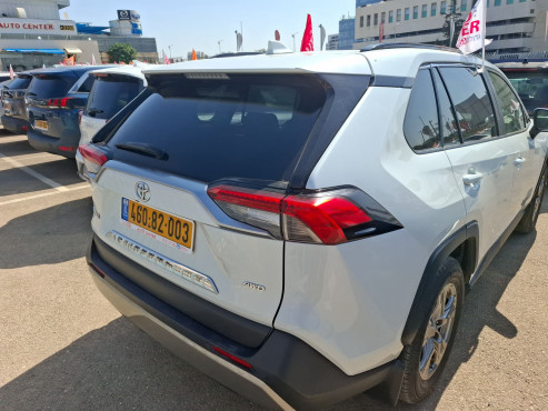 טויוטה RAV 4 2023 במחיר 121,520 ש״ח - תמונה 8 טויוטה RAV 4 2023 במחיר 121,520 ש״ח - תמונה 8