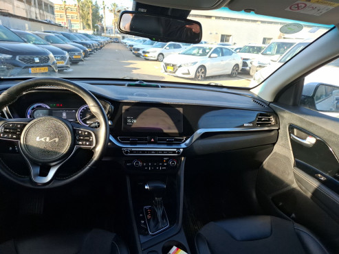 קיה נירו 2023 במחיר 108,420 ש״ח - תמונה 2