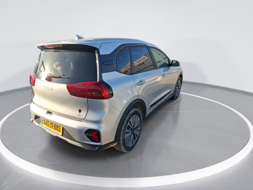 קיה נירו 2023 במחיר 108,420 ש״ח - תמונה 9