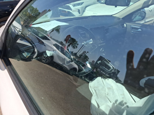 רנו ארקנה 2023 במחיר 78,300 ש״ח - תמונה 2 רנו ארקנה 2023 במחיר 78,300 ש״ח - תמונה 2