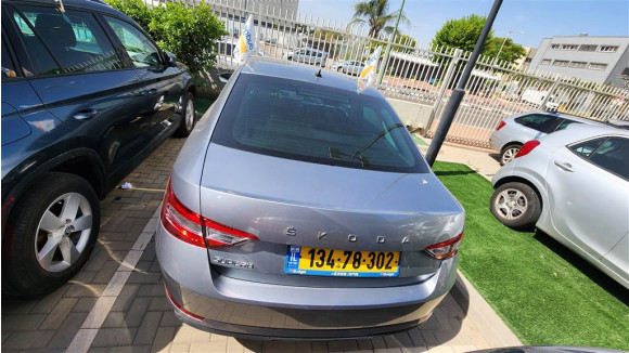 סקודה סופרב 2020 במחיר 114,400 ש״ח - תמונה 3 סקודה סופרב 2020 במחיר 114,400 ש״ח - תמונה 3