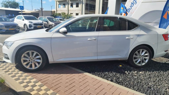 סקודה סופרב 2023 במחיר 110,500 ש״ח - תמונה 3