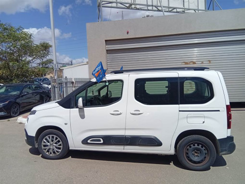 סיטרואן ברלינגו 2021 במחיר 85,900 ש״ח - תמונה 4 סיטרואן ברלינגו 2021 במחיר 85,900 ש״ח - תמונה 4