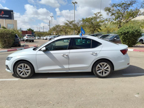 סקודה אוקטביה 2023 במחיר 90,800 ש״ח - תמונה 3 סקודה אוקטביה 2023 במחיר 90,800 ש״ח - תמונה 3