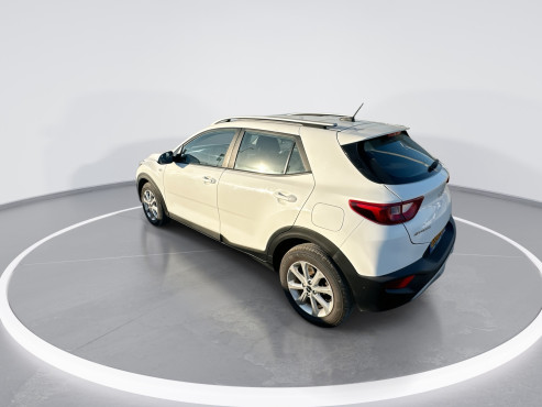 קיה סטוניק 2021 במחיר 68,700 ש״ח - תמונה 4 קיה סטוניק 2021 במחיר 68,700 ש״ח - תמונה 4