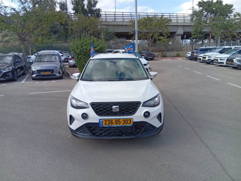 סיאט ארונה 2023 במחיר 88,300 ש״ח - תמונה 2