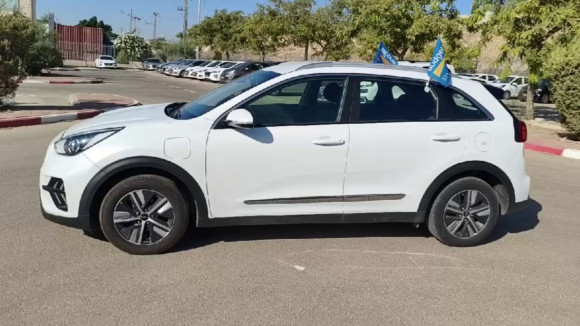 קיה נירו 2022 במחיר 88,100 ש״ח - תמונה 8