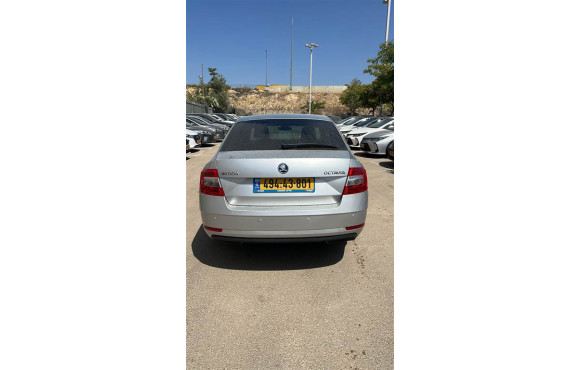 סקודה אוקטביה 2018 במחיר 71,600 ש״ח - תמונה 4 סקודה אוקטביה 2018 במחיר 71,600 ש״ח - תמונה 4