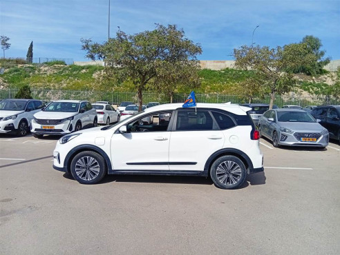 קיה נירו 2022 במחיר 100,800 ש״ח - תמונה 5 קיה נירו 2022 במחיר 100,800 ש״ח - תמונה 5