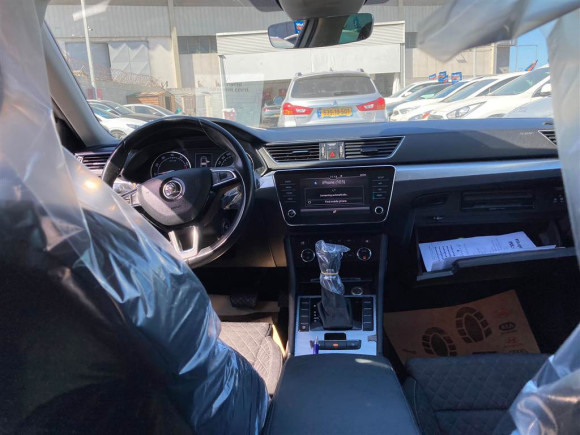 סקודה סופרב 2019 במחיר 116,700 ש״ח - תמונה 4 סקודה סופרב 2019 במחיר 116,700 ש״ח - תמונה 4