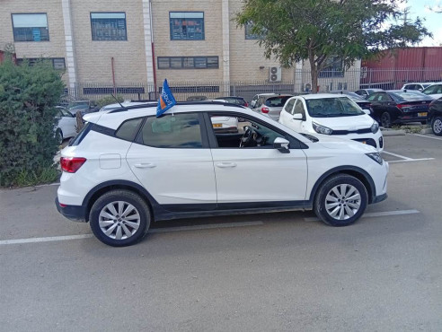 סיאט ארונה 2023 במחיר 86,400 ש״ח - תמונה 2