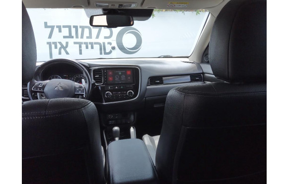 מיצובישי אאוטלנדר 2018 במחיר 120,056 ש״ח - תמונה 4