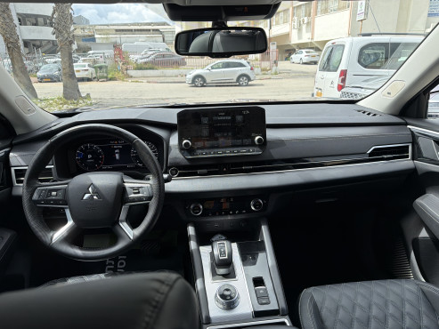 מיצובישי אאוטלנדר 2022 במחיר 150,000 ש״ח - תמונה 4