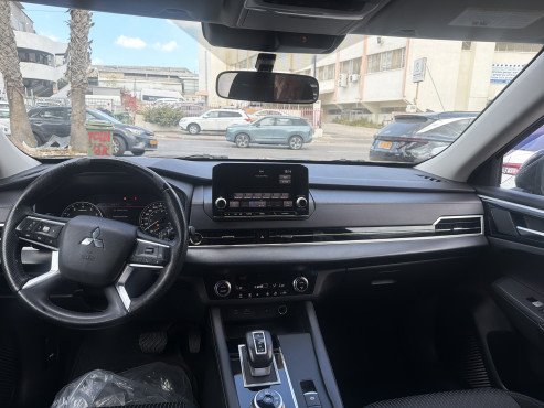 מיצובישי אאוטלנדר 2023 במחיר 152,091 ש״ח - תמונה 4 מיצובישי אאוטלנדר 2023 במחיר 152,091 ש״ח - תמונה 4