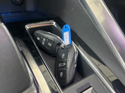 פיג'ו 3008 2021 במחיר 155,397 ש״ח - תמונה 3 פיג'ו 3008 2021 במחיר 155,397 ש״ח - תמונה 3