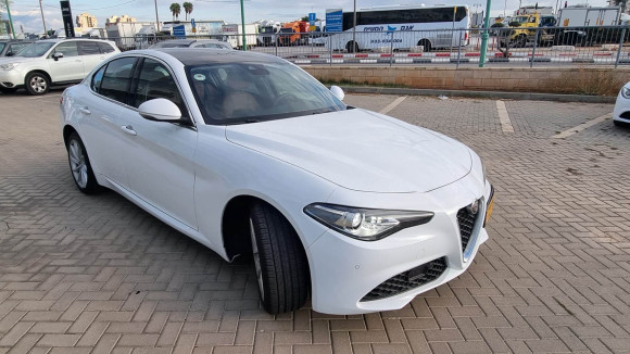 אלפא רומיאו GIULIA 2019 במחיר 101,000 ש״ח - תמונה 5 אלפא רומיאו GIULIA 2019 במחיר 101,000 ש״ח - תמונה 5