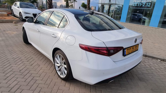 אלפא רומיאו GIULIA 2019 במחיר 101,000 ש״ח - תמונה 7 אלפא רומיאו GIULIA 2019 במחיר 101,000 ש״ח - תמונה 7