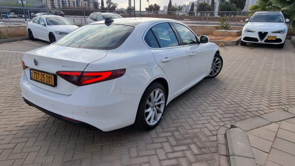 אלפא רומיאו GIULIA 2019 במחיר 101,000 ש״ח - תמונה 9 אלפא רומיאו GIULIA 2019 במחיר 101,000 ש״ח - תמונה 9