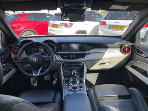 אלפא רומיאו STELVIO 2021 במחיר 236,389 ש״ח - תמונה 2 אלפא רומיאו STELVIO 2021 במחיר 236,389 ש״ח - תמונה 2