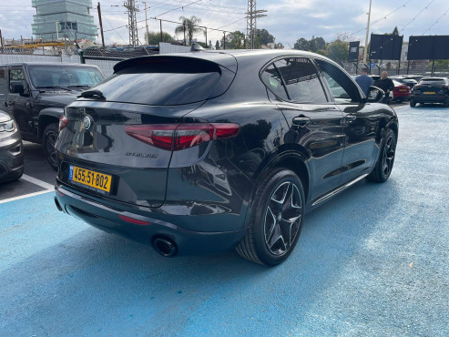 אלפא רומיאו STELVIO 2021 במחיר 249,000 ש״ח - תמונה 8 אלפא רומיאו STELVIO 2021 במחיר 249,000 ש״ח - תמונה 8