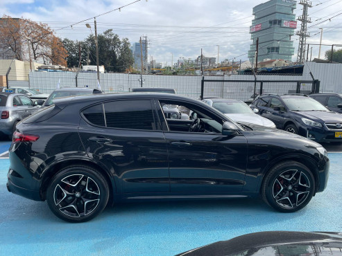 אלפא רומיאו STELVIO 2021 במחיר 249,000 ש״ח - תמונה 9 אלפא רומיאו STELVIO 2021 במחיר 249,000 ש״ח - תמונה 9