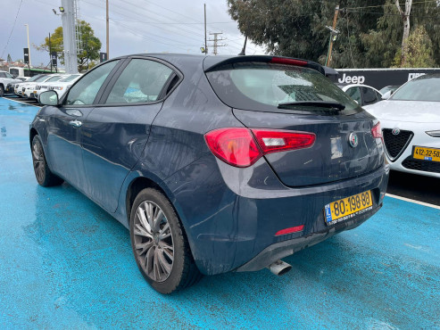 אלפא רומיאו GIULIETTA 2017 במחיר 77,000 ש״ח - תמונה 6 אלפא רומיאו GIULIETTA 2017 במחיר 77,000 ש״ח - תמונה 6