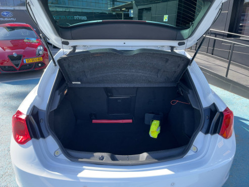 אלפא רומיאו GIULIETTA 2019 במחיר 119,568 ש״ח - תמונה 5 אלפא רומיאו GIULIETTA 2019 במחיר 119,568 ש״ח - תמונה 5