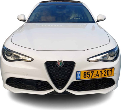 אלפא רומיאו GIULIA 2020 במחיר 145,900 ש״ח - תמונה 4 אלפא רומיאו GIULIA 2020 במחיר 145,900 ש״ח - תמונה 4