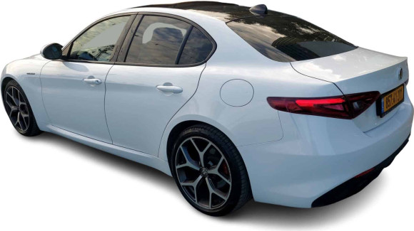 אלפא רומיאו GIULIA 2020 במחיר 145,900 ש״ח - תמונה 6 אלפא רומיאו GIULIA 2020 במחיר 145,900 ש״ח - תמונה 6